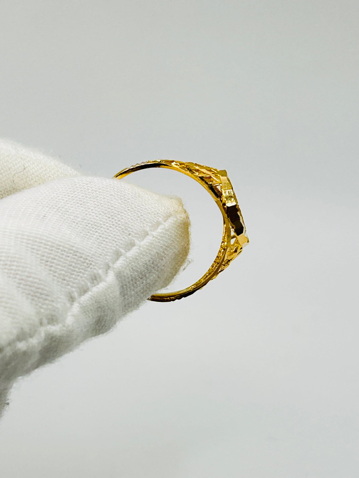 22ct Gold Men’s Ring – 4.1g – Size T½ (Hallmarked)