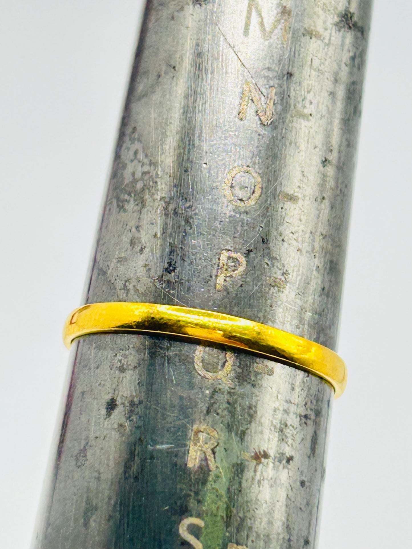 22ct Gold Ladies Ring – 2.9g – Size P½ (Hallmarked)