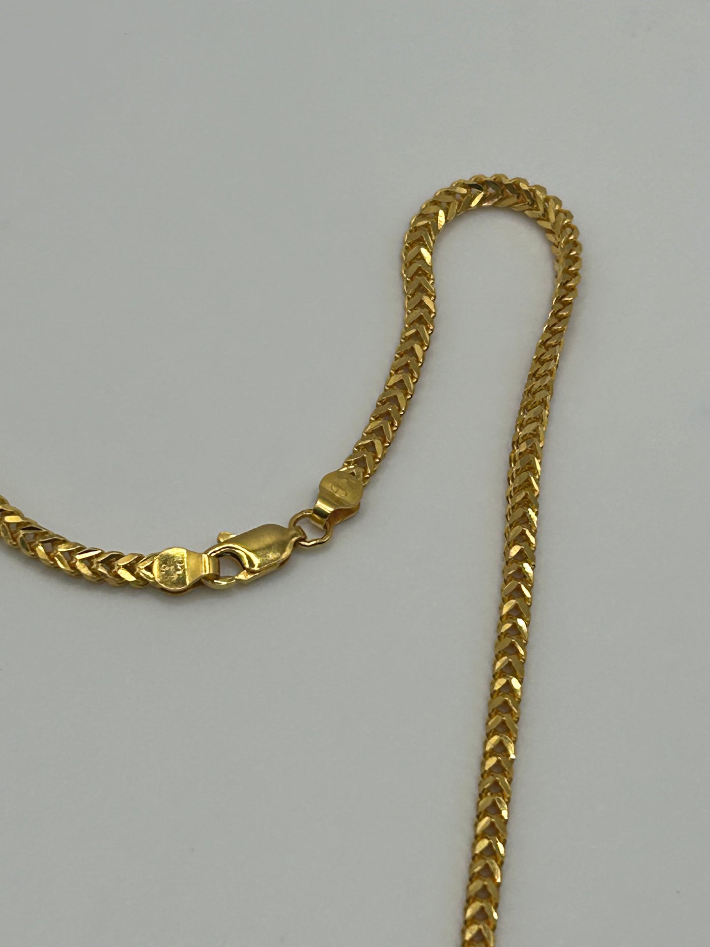 22ct Gold Chain 22.9 grams Hallmarked 20 inch