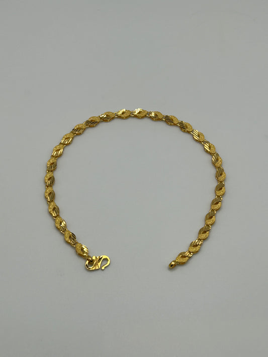 22ct Gold Bracelet 7.7 grams Ladies Hallmarked