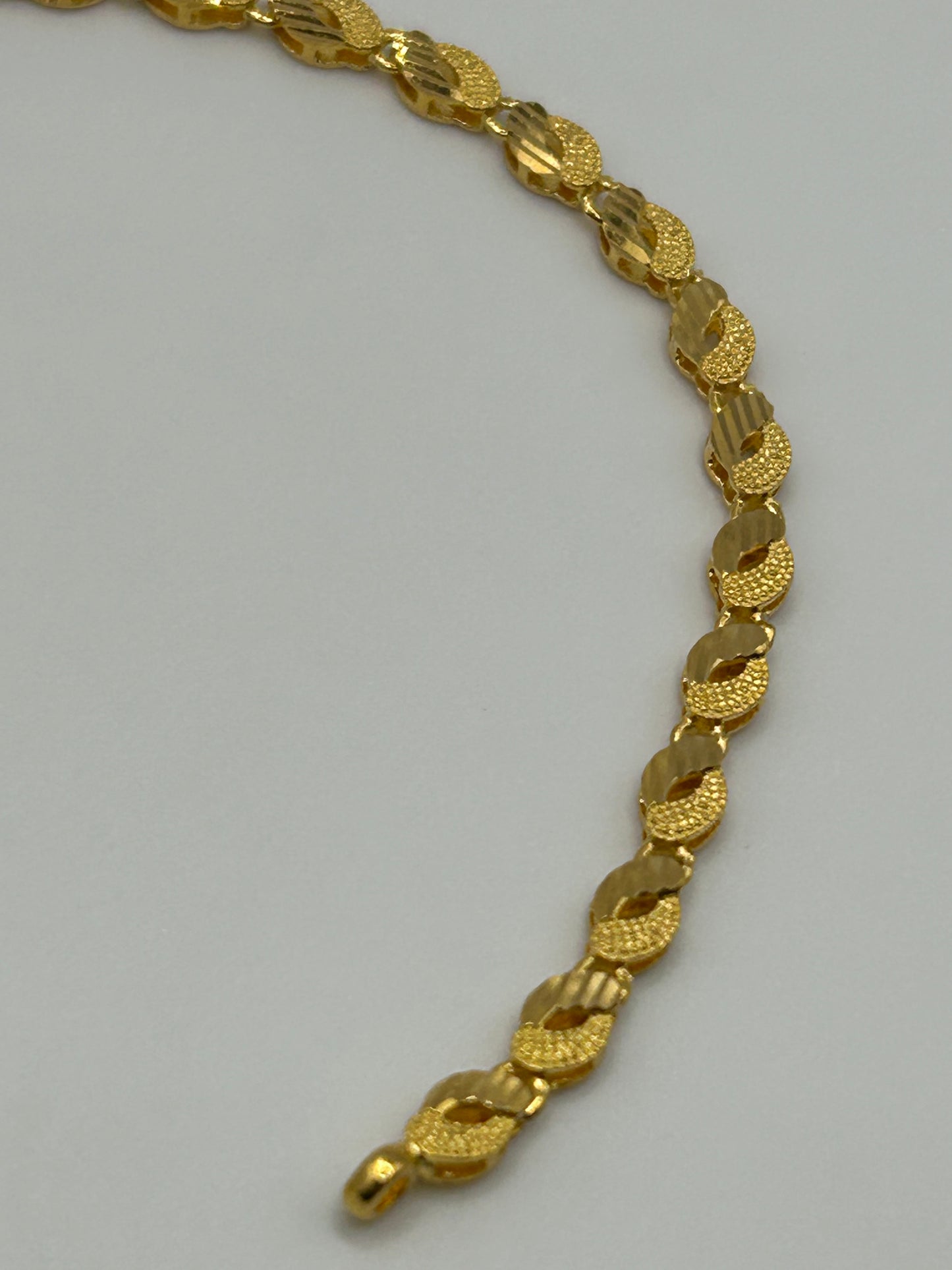 22ct Gold Bracelet 7.7 grams Ladies Hallmarked