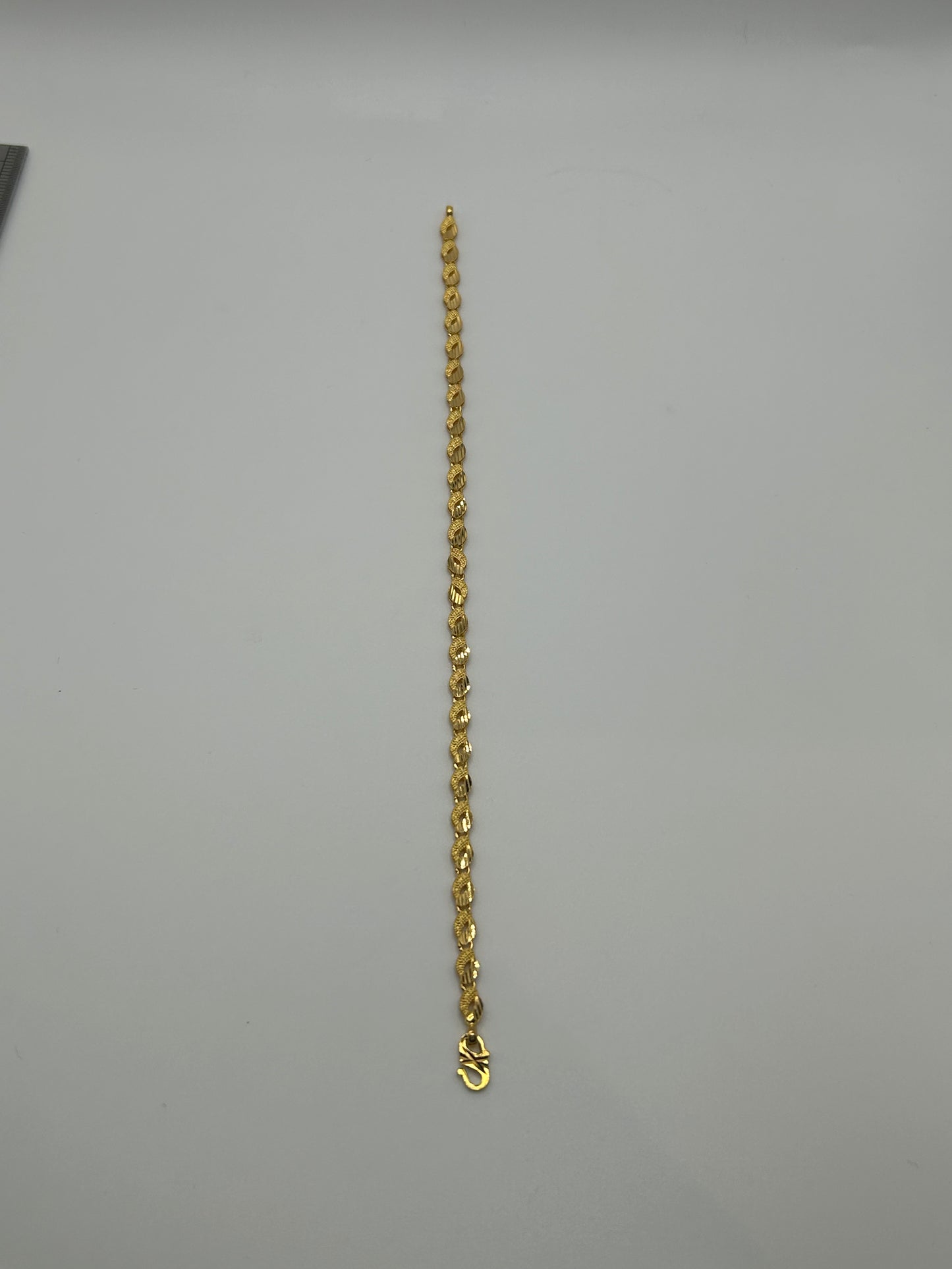 22ct Gold Bracelet 7.7 grams Ladies Hallmarked