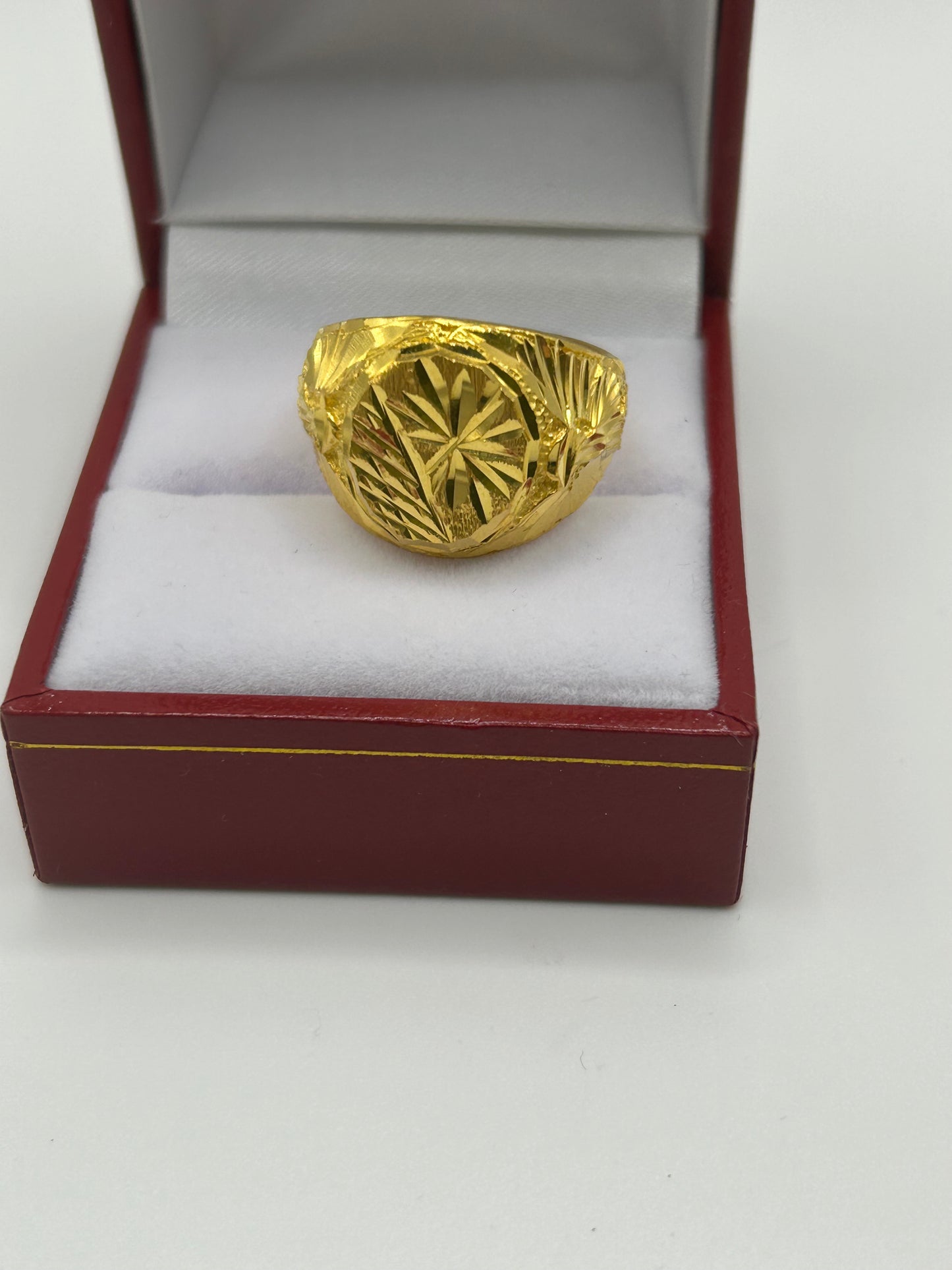 22ct Gold Men's Ring 12.2 grams Size Q Hallmarked