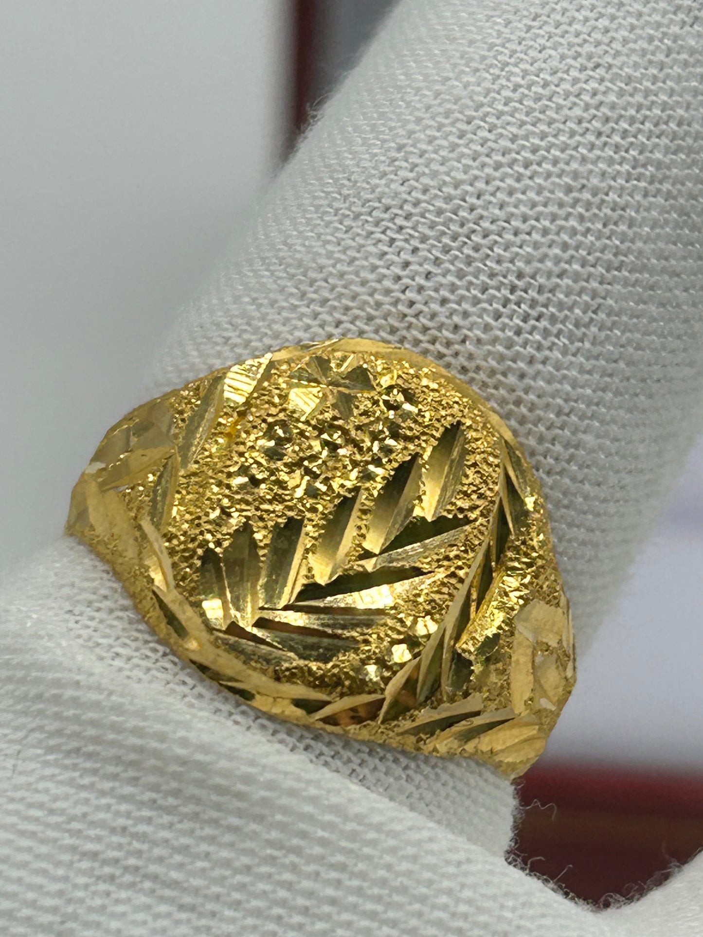 22ct Gold Men's Ring 4.2 grams Size S1/2 Hallmarked