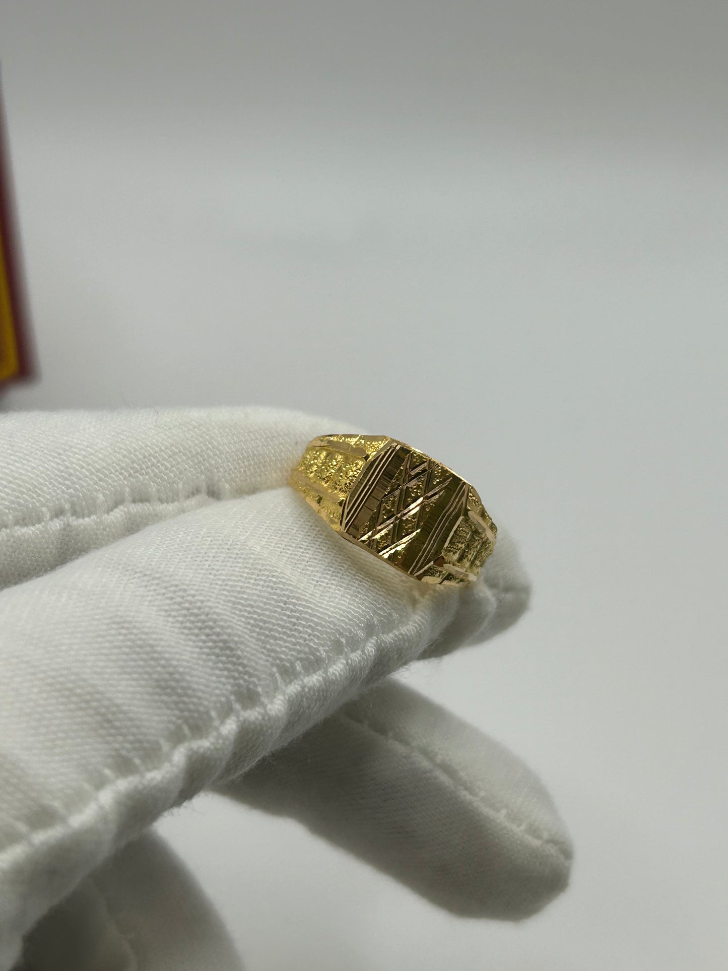 22ct Gold Men's Ring 4.3 grams Size Q Hallmarked