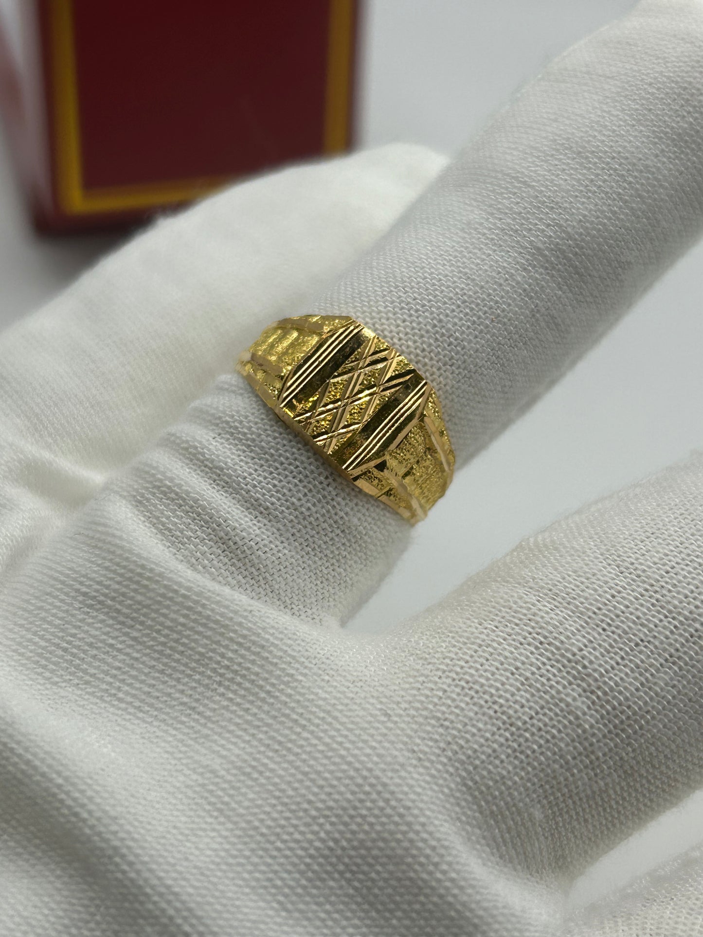 22ct Gold Men's Ring 4.3 grams Size Q Hallmarked