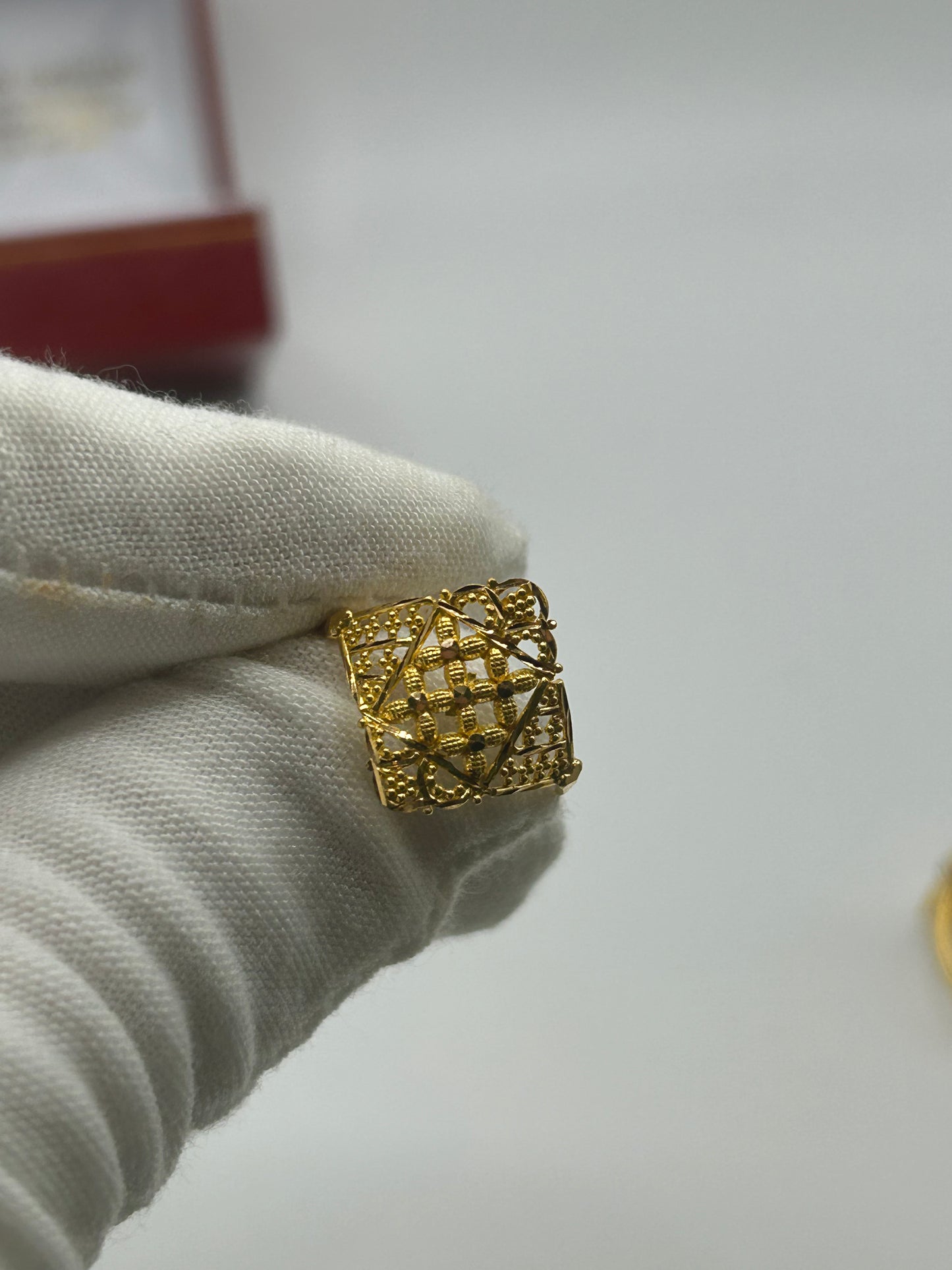 22ct Gold Ring Size N Ladies Hallmarked 2.4 grams