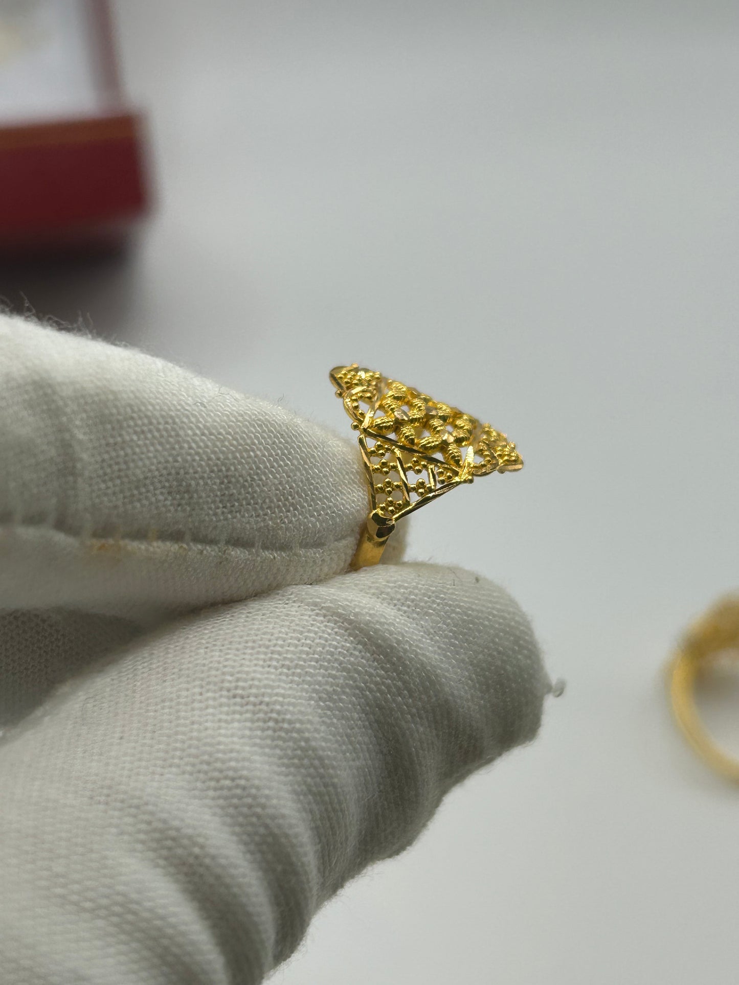 22ct Gold Ring Size N Ladies Hallmarked 2.4 grams