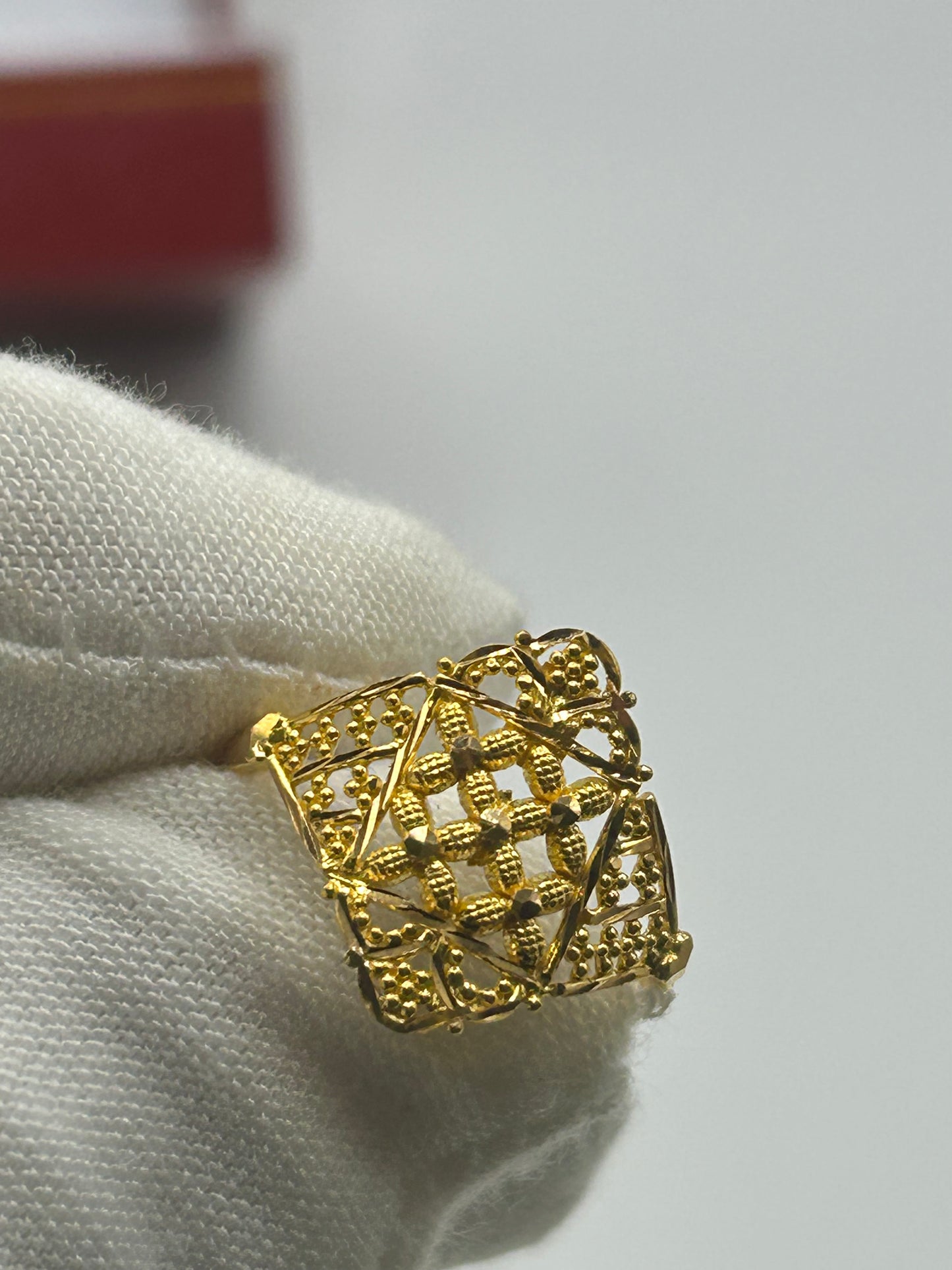 22ct Gold Ring Size N Ladies Hallmarked 2.4 grams