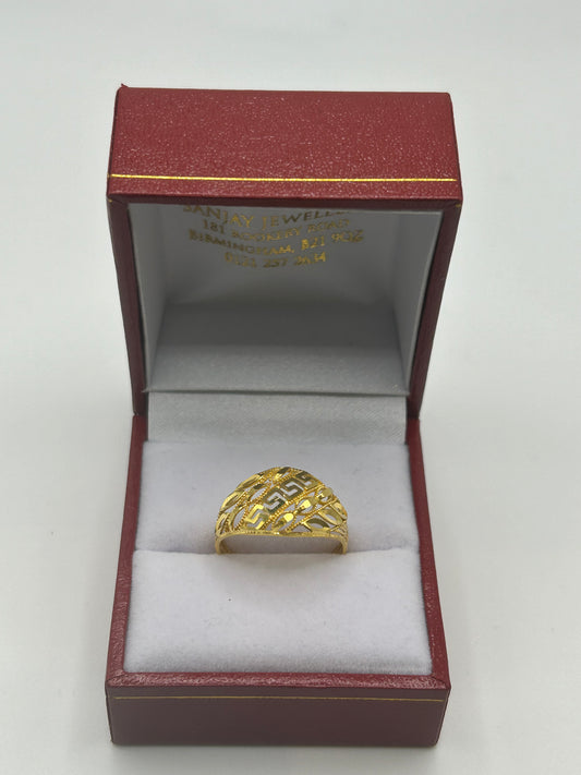 22ct Gold Ring Size Q Ladies Hallmarked 2.4 grams