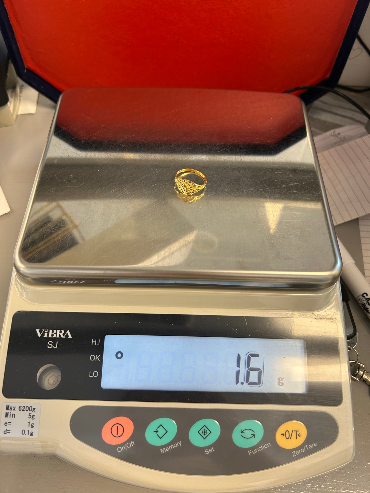 22ct Gold Ladies Ring Size O, Weight 1.6g Hallmarked