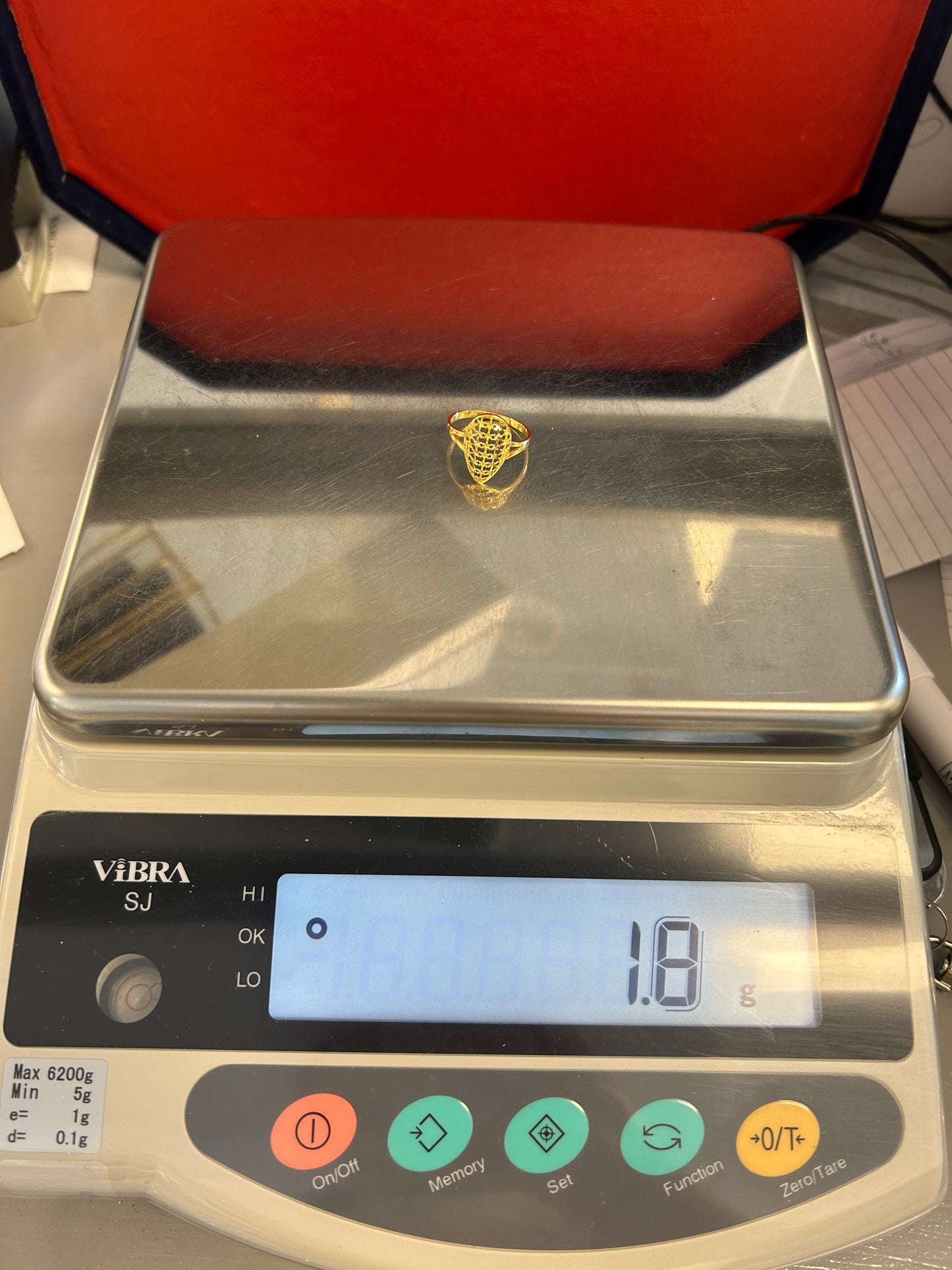 22ct Gold Ladies Ring Size N 1/2, Weight 1.8g Hallmarked