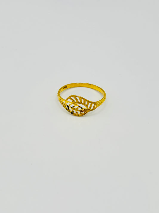 22ct Gold Ladies Ring Size N 1/2, Weight 1.4g Hallmarked