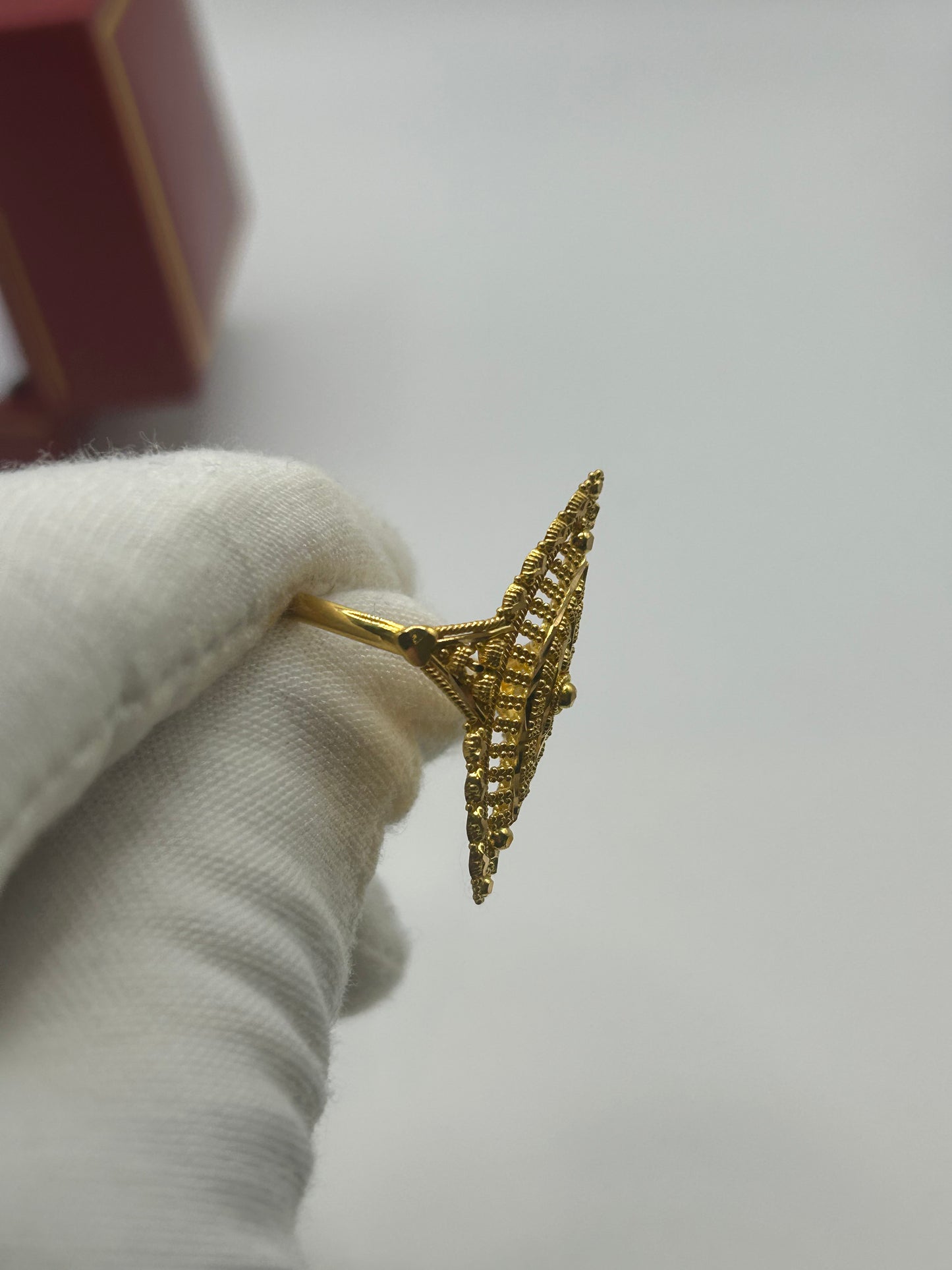 22ct Gold Ladies Ring 4.0 grams Size N