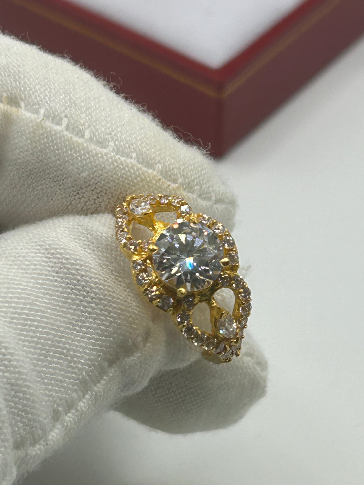 22ct Gold Ladies Ring 5.1 grams Size O