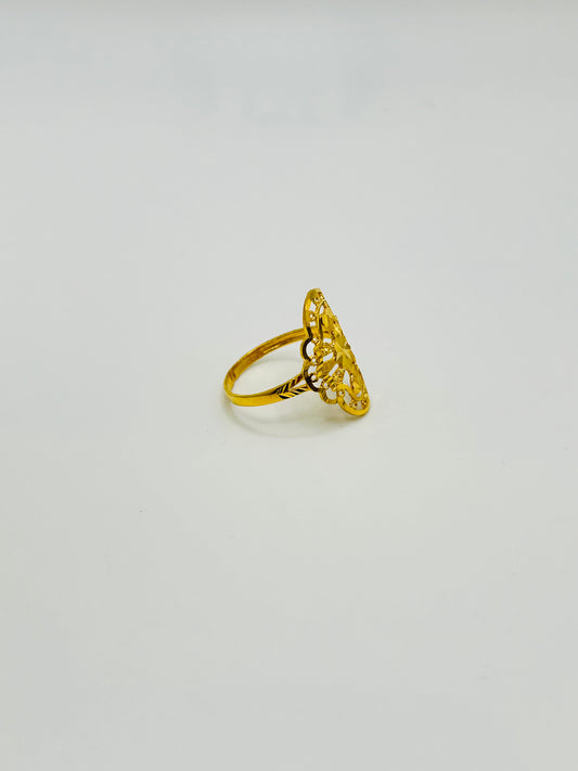 22ct Gold Ladies Ring Size N, Weight 2.2g Hallmarked