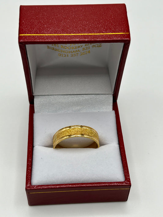 22ct Gold Men’s Band - 5.3 grams, Size W ½ (Hallmarked):