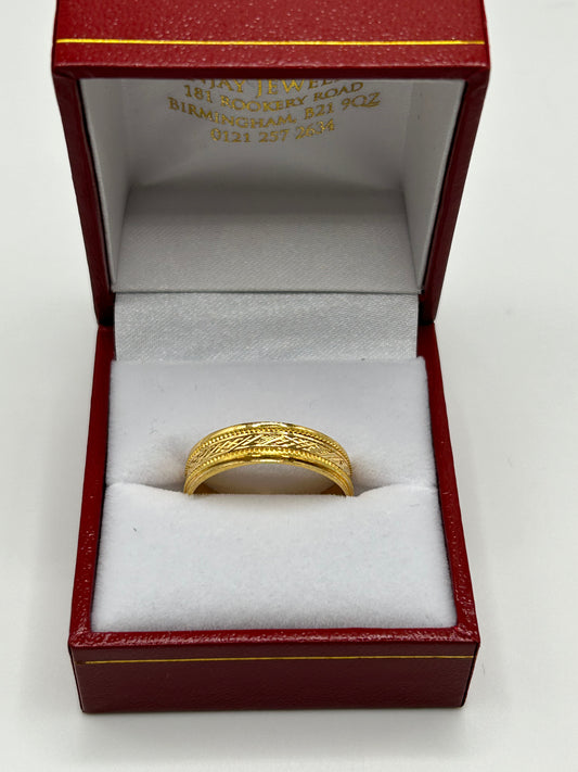 22ct Gold Men’s Band - 5.1 grams, Size S ½ (Hallmarked):