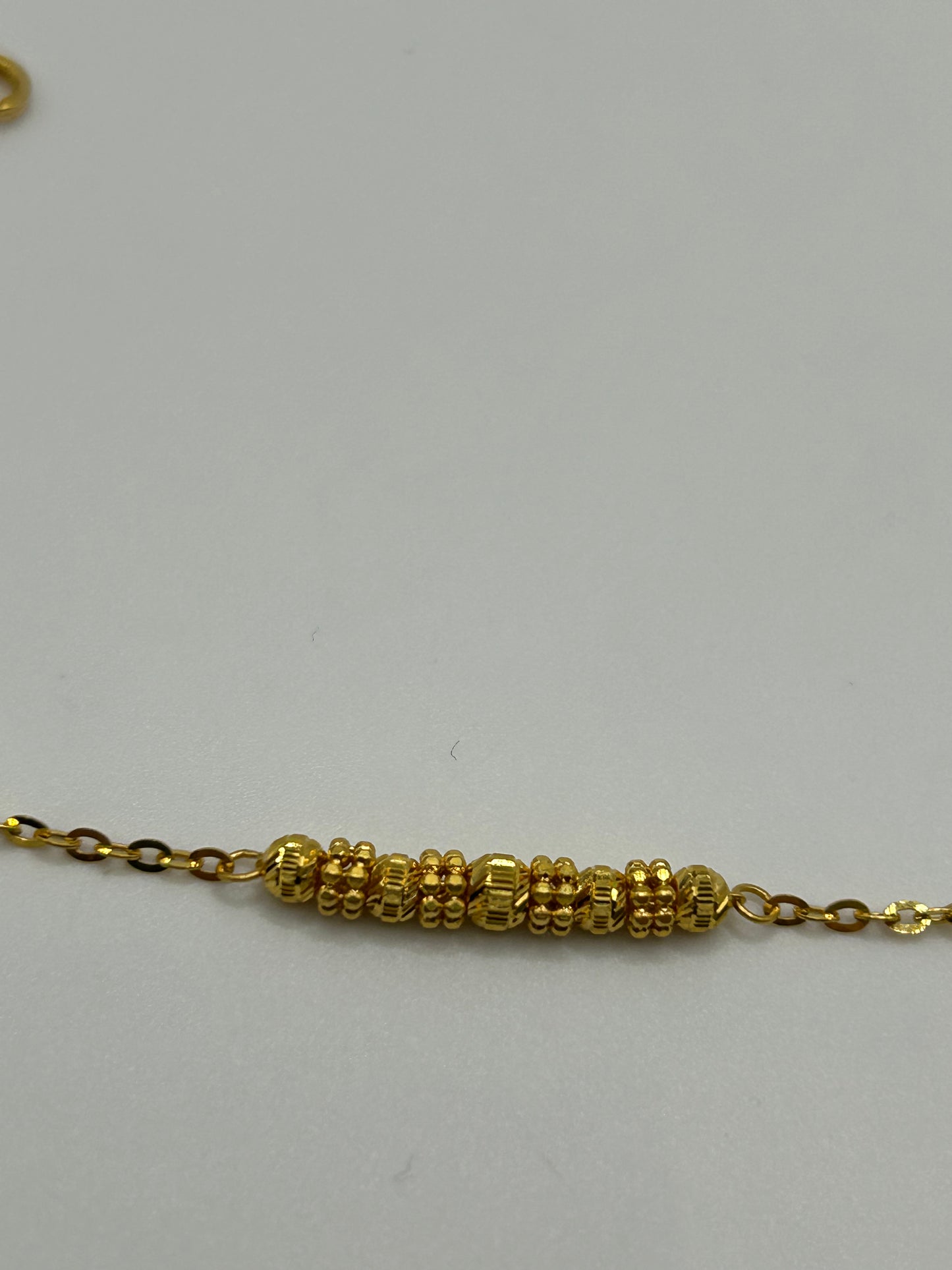 22ct Gold Bracelet - 2.3 grams, 7 inches (Hallmarked):