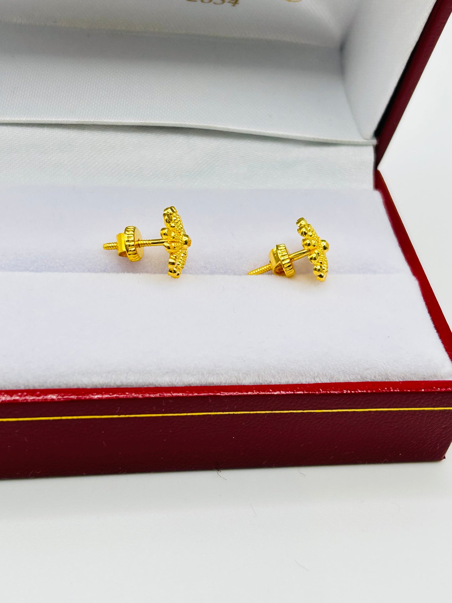 22ct Gold Stud Earrings – 1.6g (Hallmarked)
