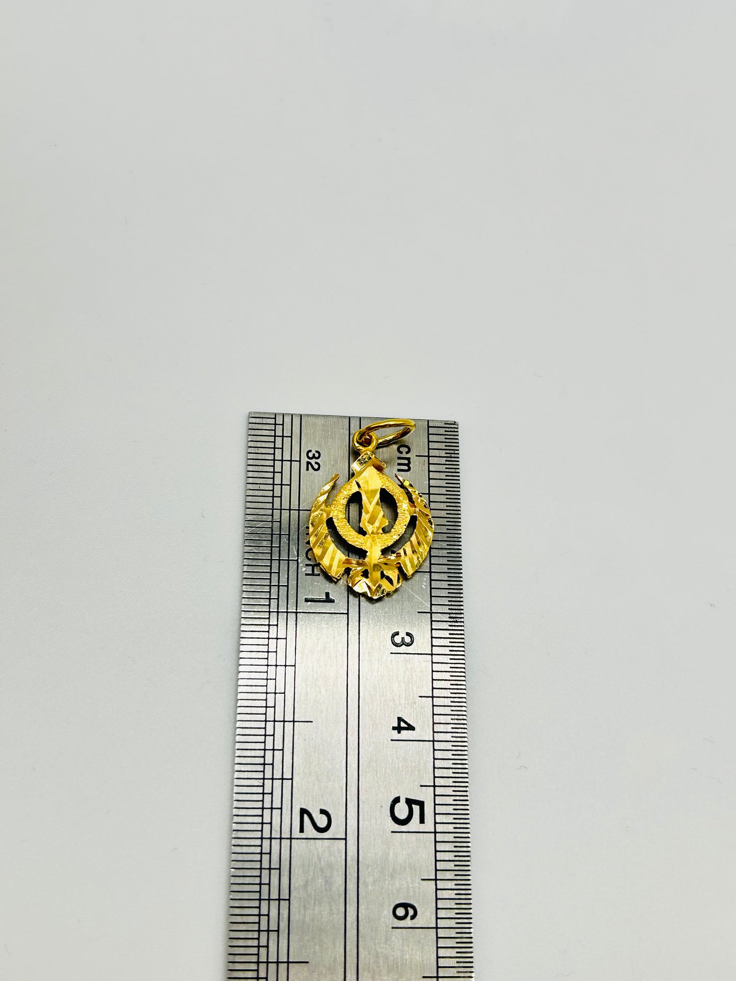22ct Gold Pendant – 2.3g (Hallmarked)