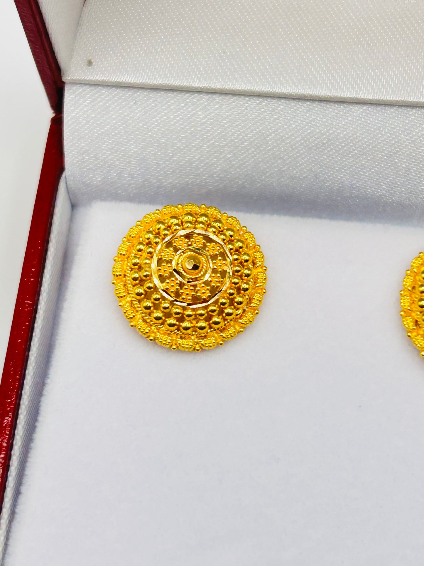 22ct Gold Studs / Tops – 4.9g (Hallmarked)