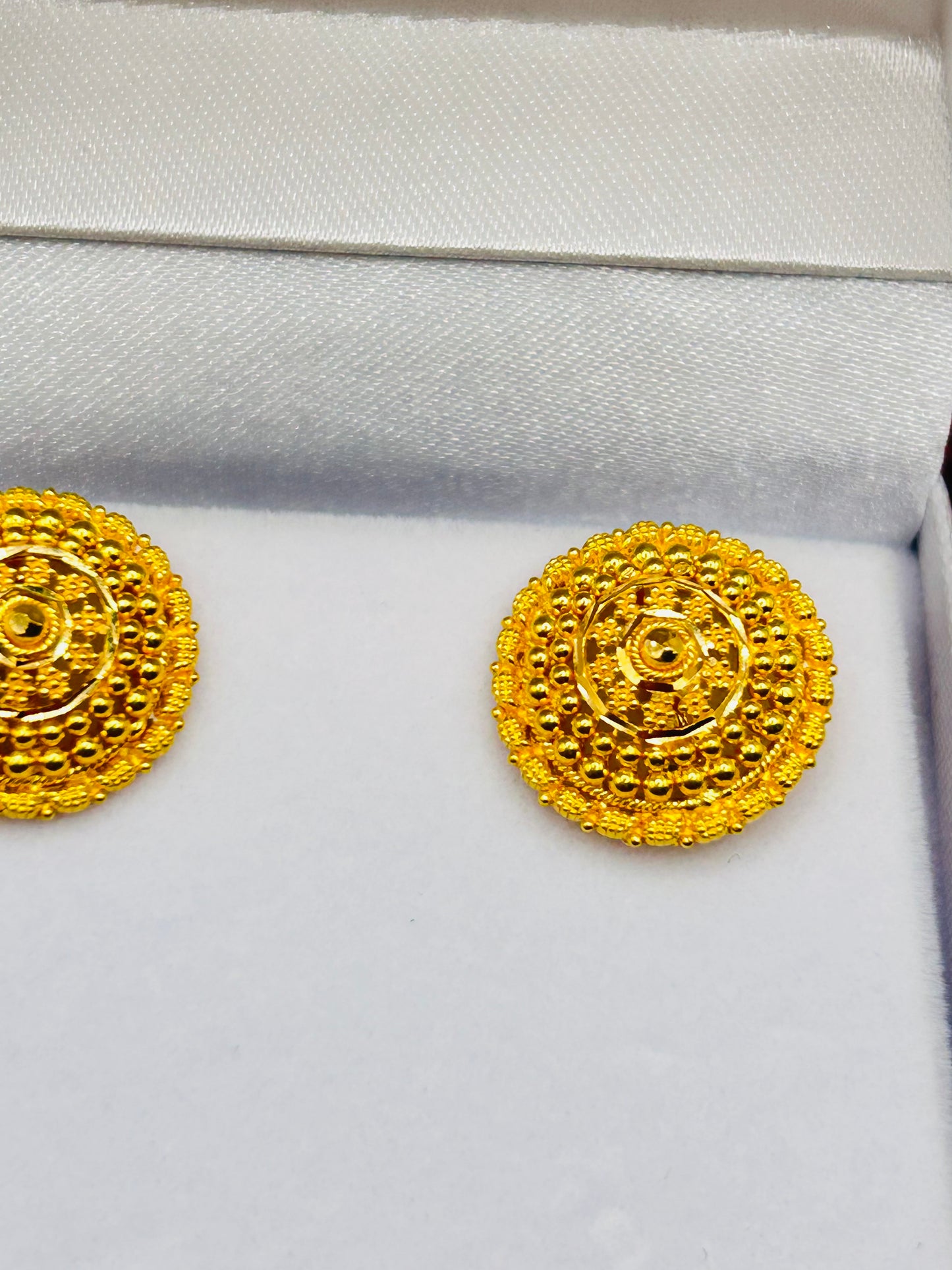 22ct Gold Studs / Tops – 4.9g (Hallmarked)