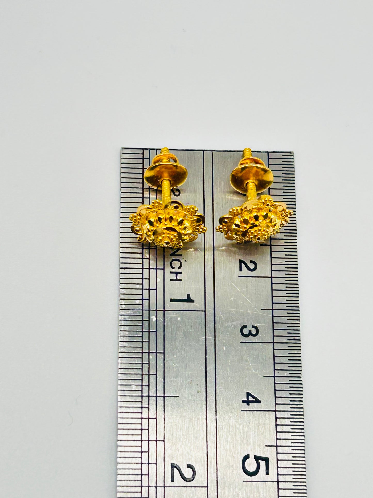 22ct Gold Studs / Tops – 3.6g (Hallmarked)