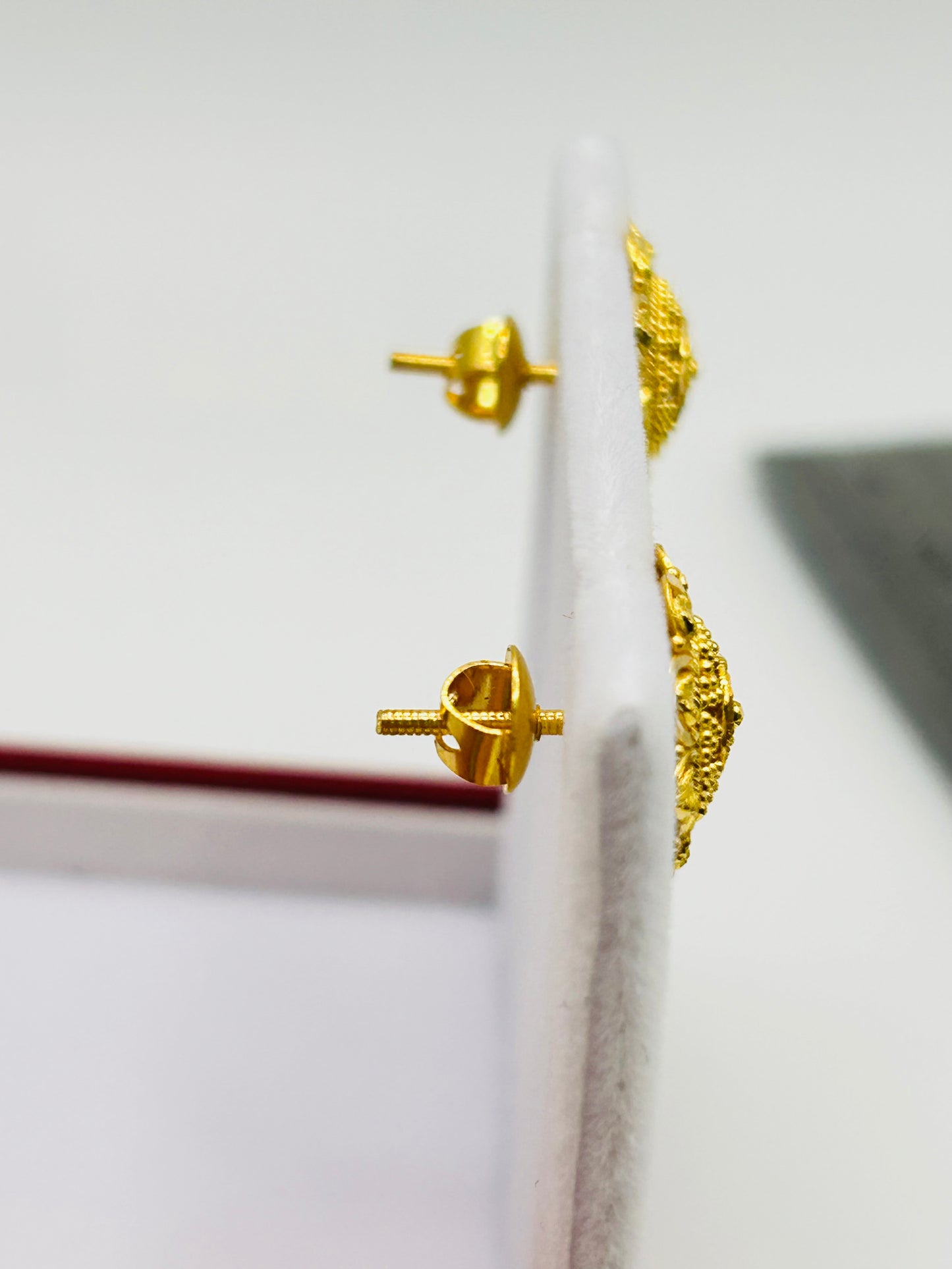 22ct Gold Studs / Tops – 3.9g (Hallmarked)