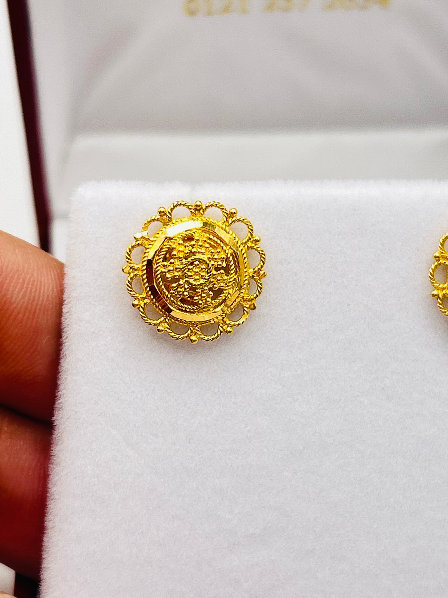 22ct Gold Studs / Tops – 4.9g (Hallmarked)