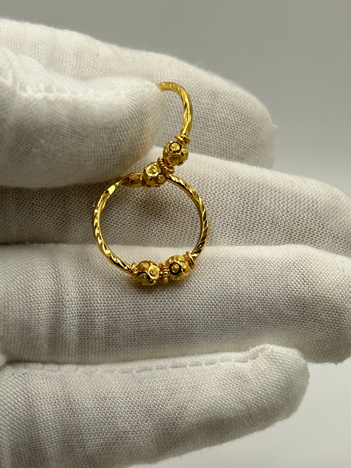22ct Gold Hallmarked Earrings - 2.6g