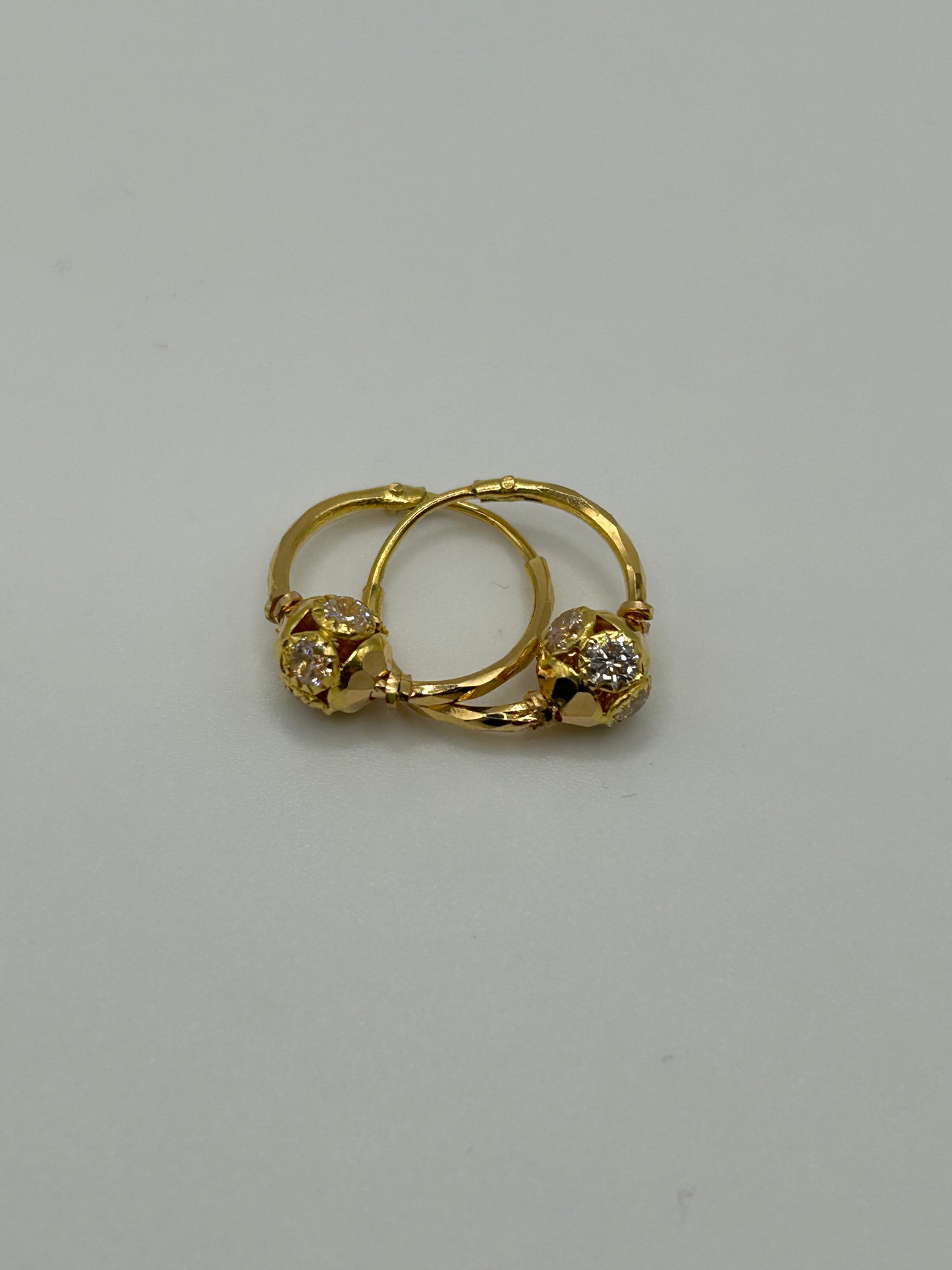 22ct Gold Hallmarked Earrings - 1.4g