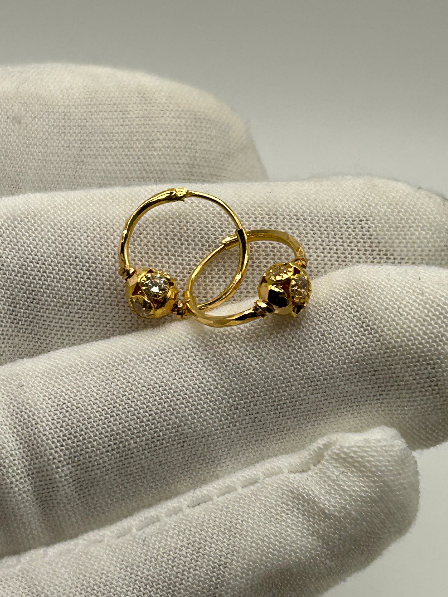 22ct Gold Hallmarked Earrings - 1.4g