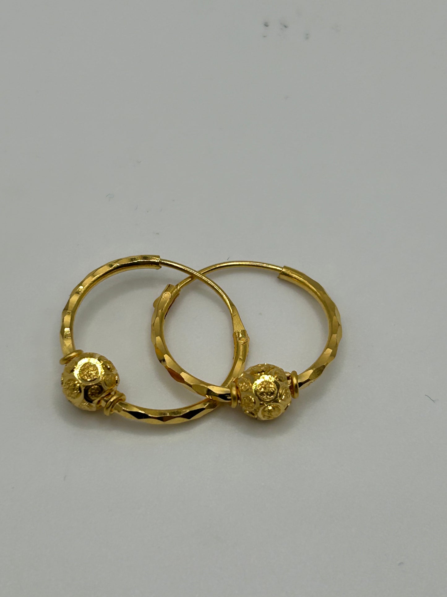 22ct Gold Hallmarked Earrings - 2.3g