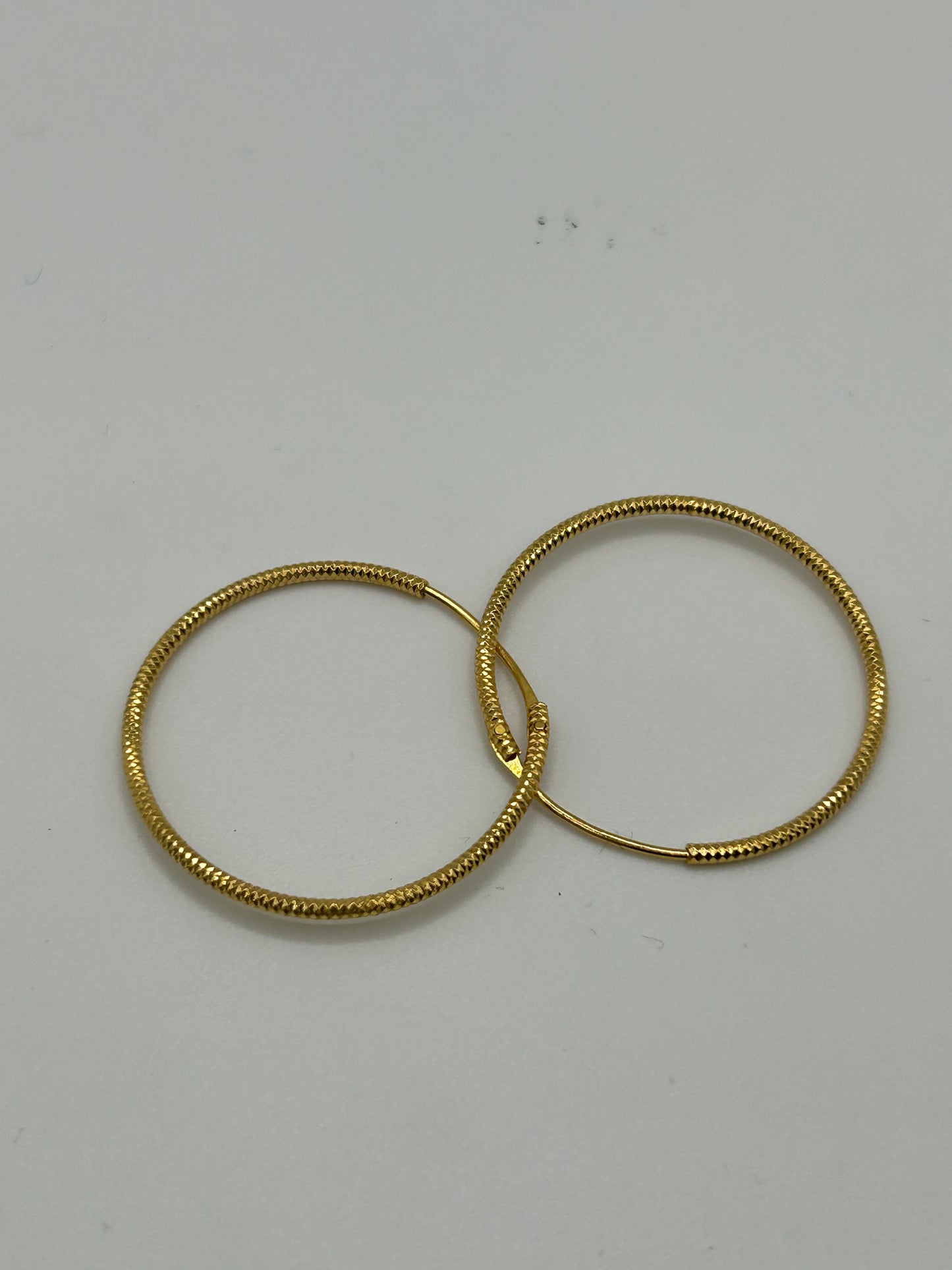 22ct Gold Hallmarked Earrings - 2.1g