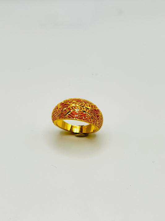 22ct Gold Ladies Ring - 3.3g Size Q