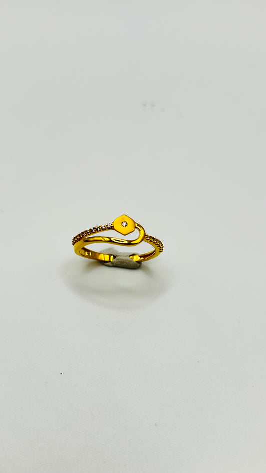 22ct Gold Ladies Ring - 1.6g Size K½