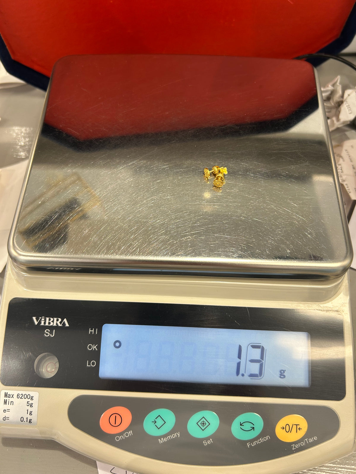 22ct Gold Studs – 1.3g (Hallmarked)