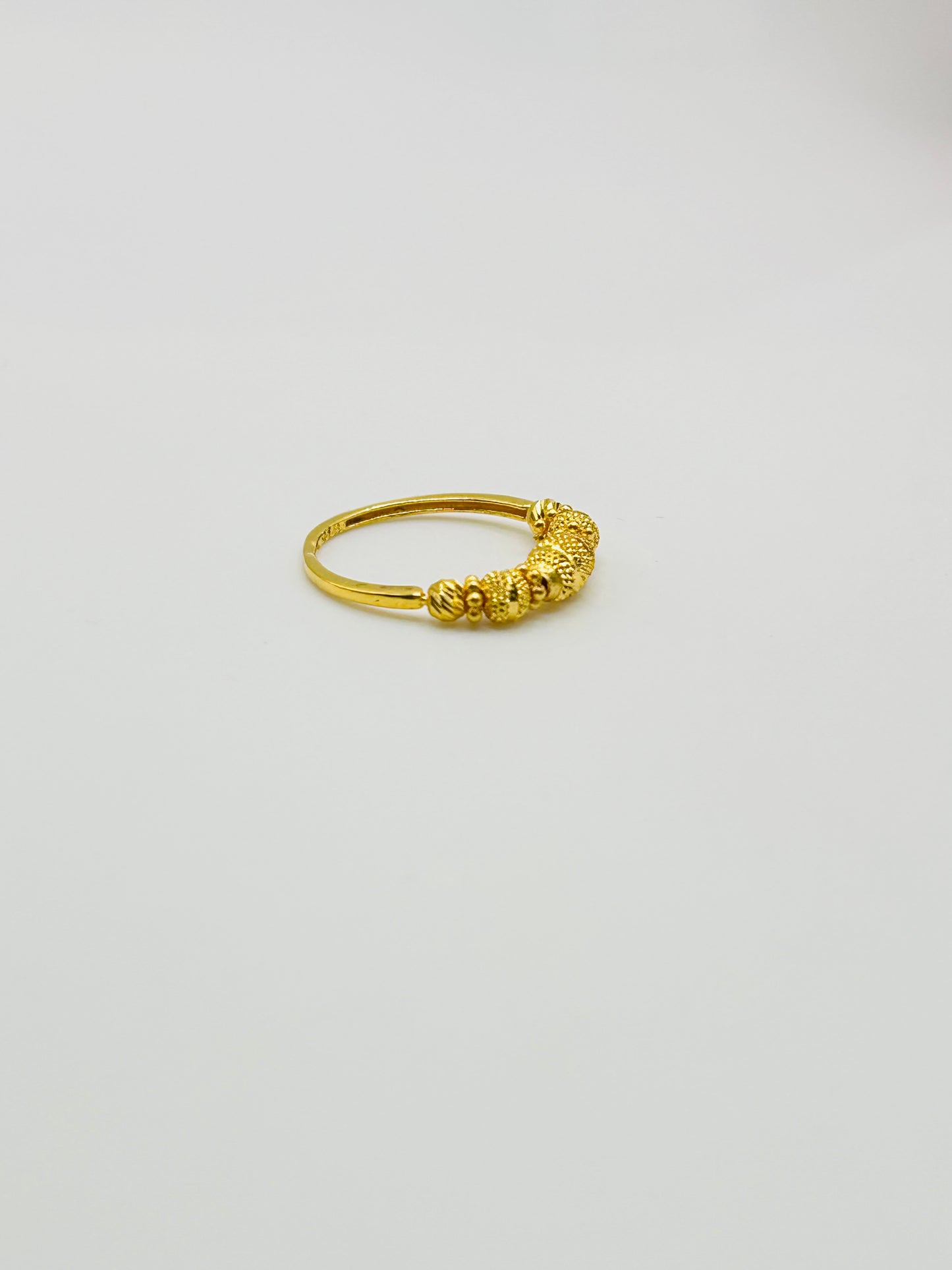 22ct Gold Ladies' Ring – 1.9g – Size K (Hallmarked)