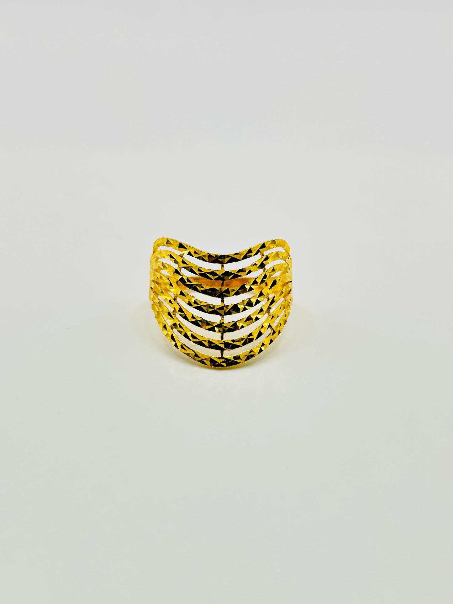 22ct Gold Ladies' Ring – 2.6g – Size P (Hallmarked)