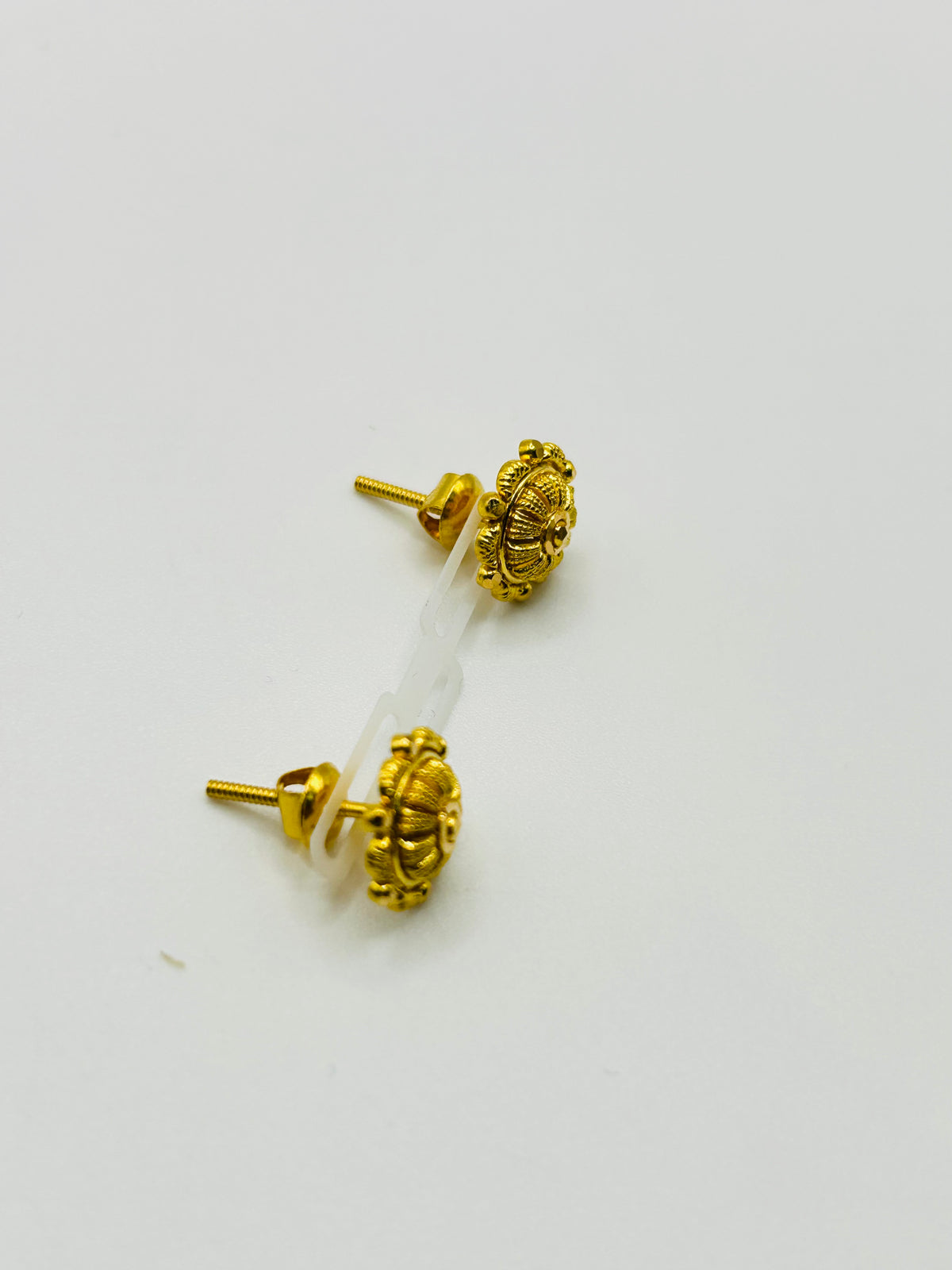 22ct Gold Stud Earrings – 2.1g (Hallmarked)