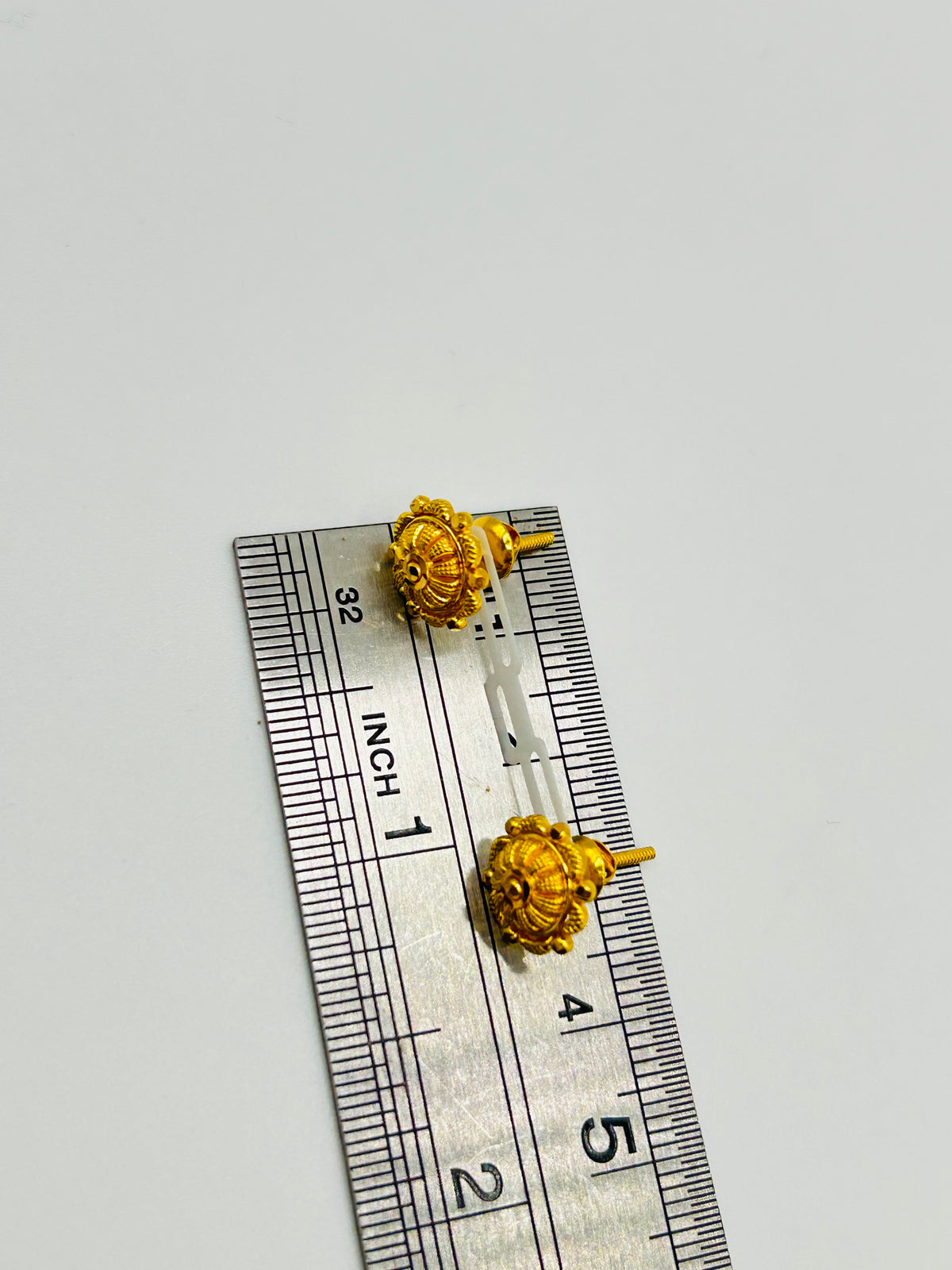 22ct Gold Stud Earrings – 2.1g (Hallmarked)