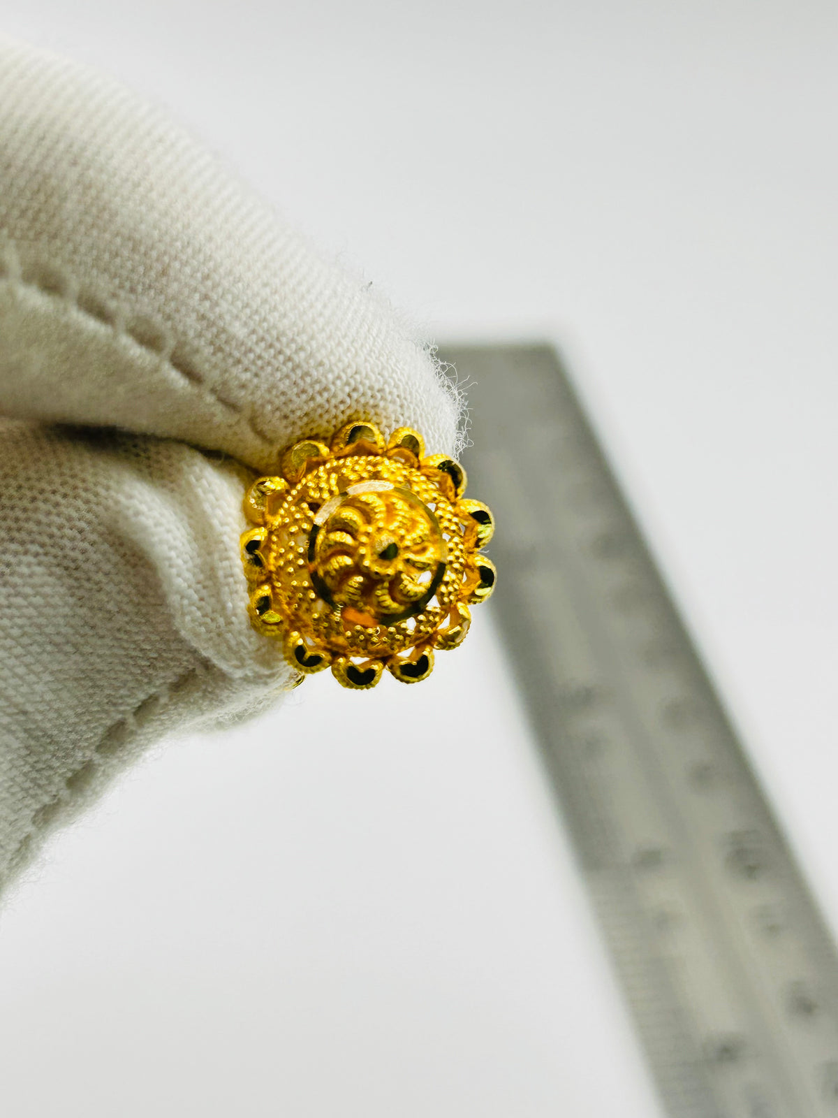 22ct Gold Stud Earrings – 4.2g (Hallmarked)