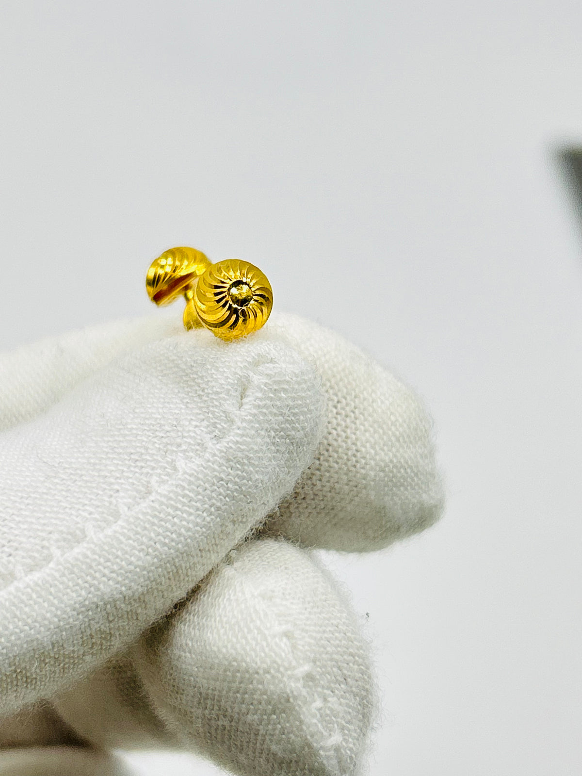 22ct Gold Stud Earrings – 1.5g (Hallmarked)
