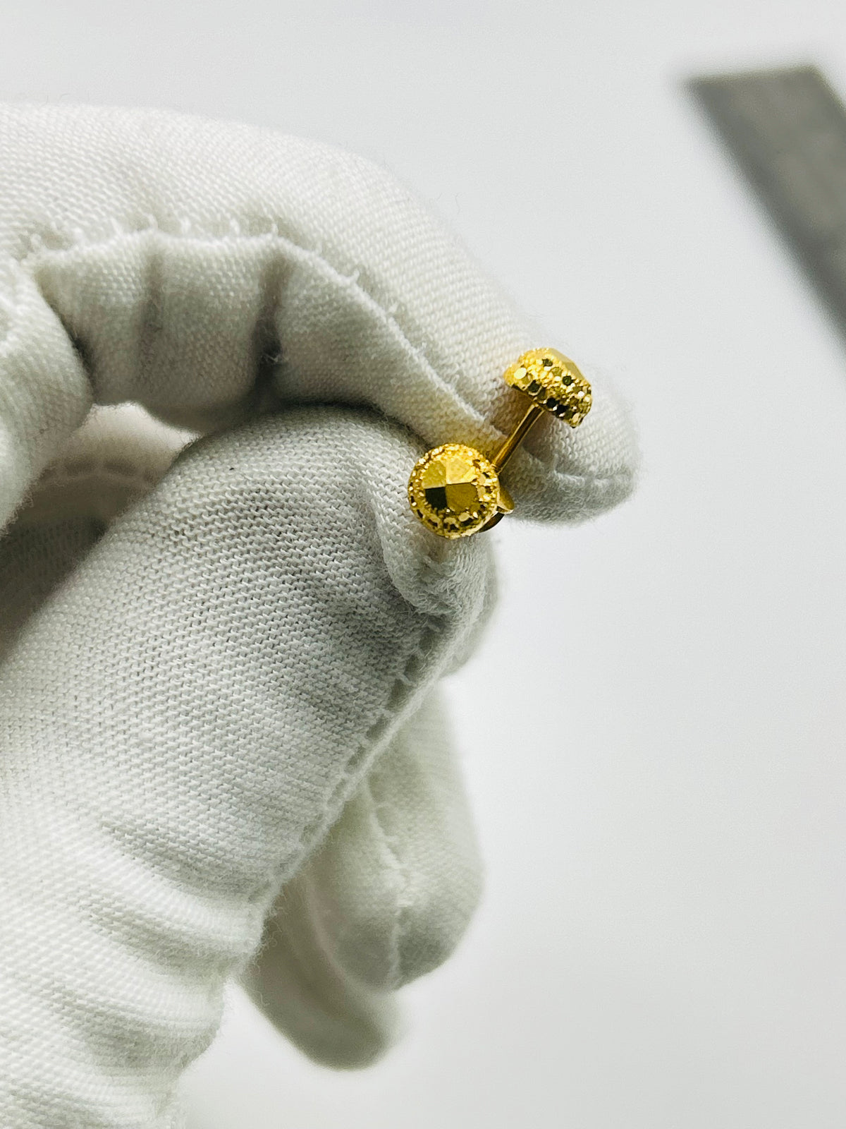 22ct Gold Stud Earrings – 1.5g (Hallmarked)