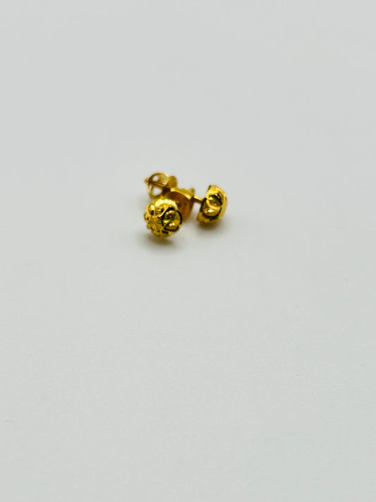 22ct Gold Stud Earrings – 1.1g (Hallmarked)