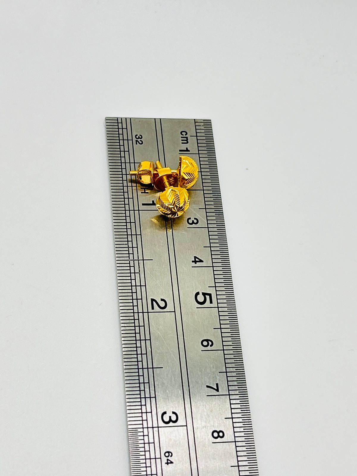 22ct Gold Stud Earrings – 2.0g (Hallmarked)