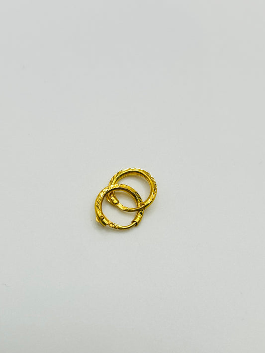 22ct Gold Earrings – 0.8g (Hallmarked)