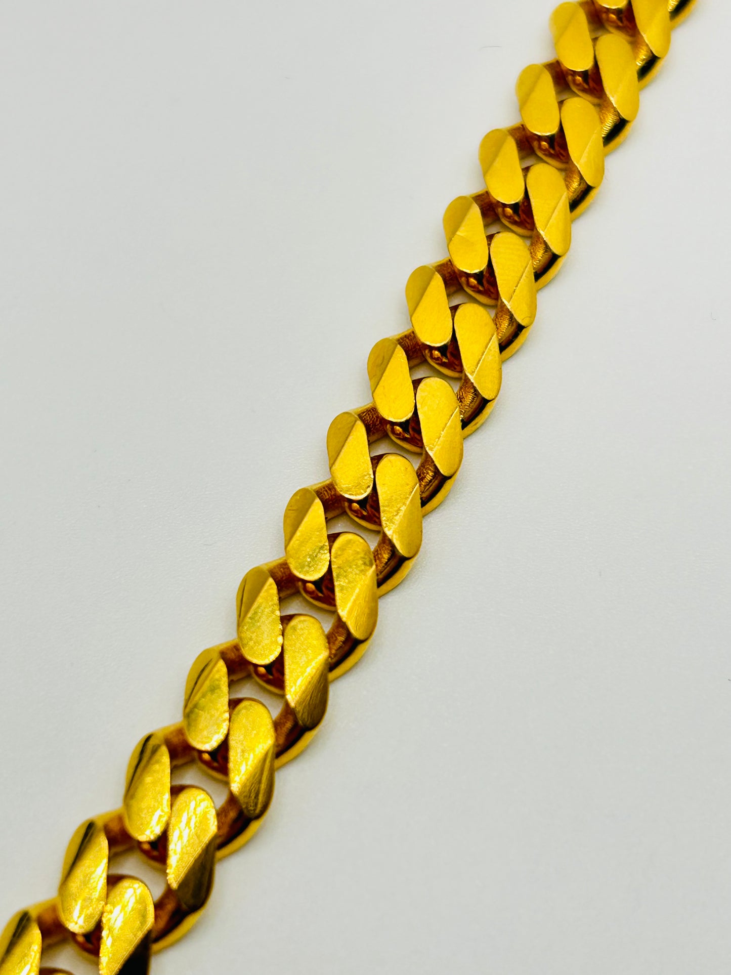 22ct Gold Bracelet – 20.8g 8 Inch  (Hollow, Hallmarked & Punched)