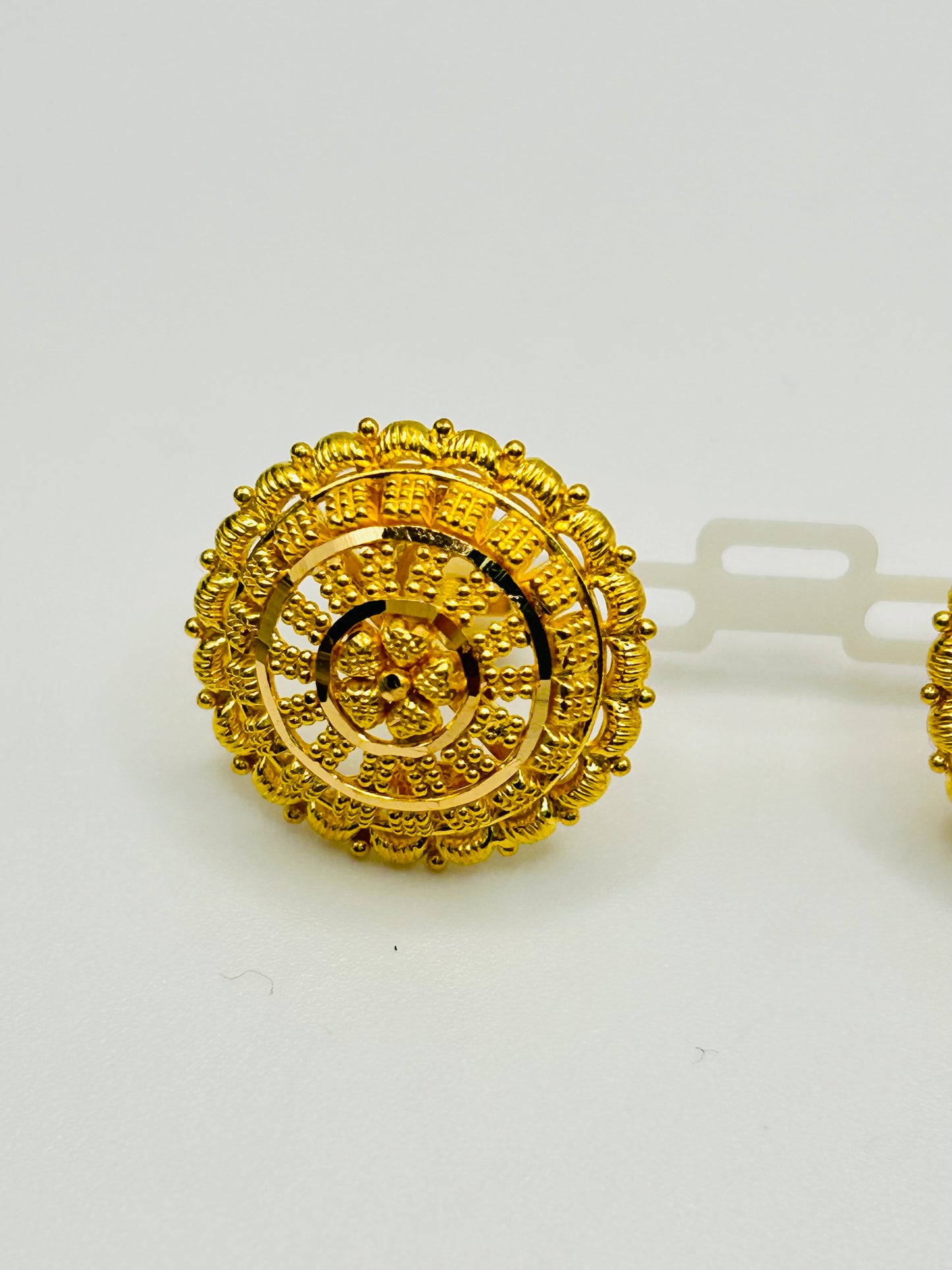22ct Gold Tops/Studs – 5.5g (Hallmarked)